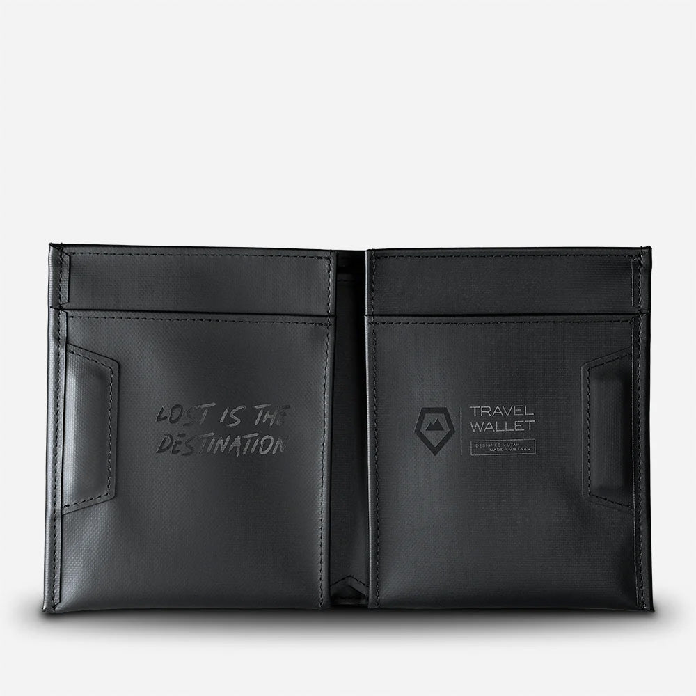 wandrd-transit-travel-wallet-reisegeldb-rse-airtag image 2