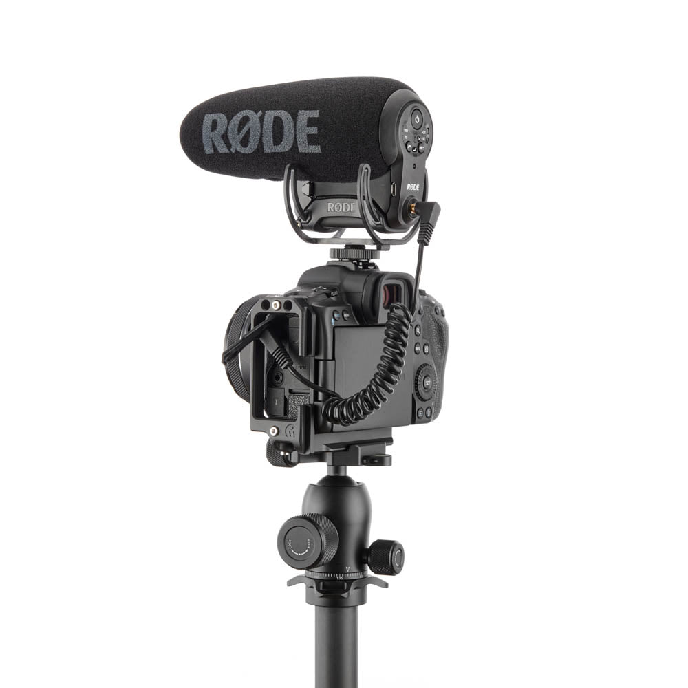 3-legged-thing-roxie-qd-l-winkel-canon-r5-r6-darkness image 7