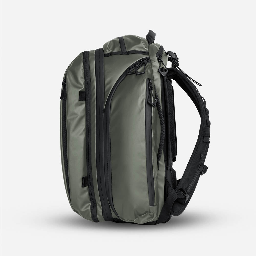 wandrd-transit-travel-backpack-35l-rucksack-wasatch-green image 5