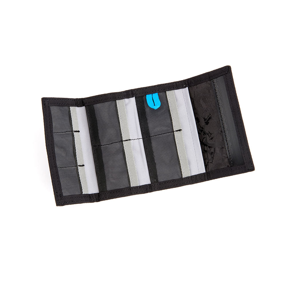3-legged-thing-toxic-speicherkarten-etui-onyx image 3