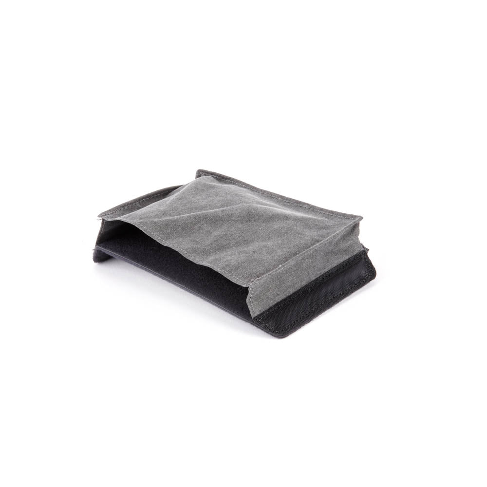 3-legged-thing-valkyrie-pocket-divider-trennwand-mit-tasche image 4