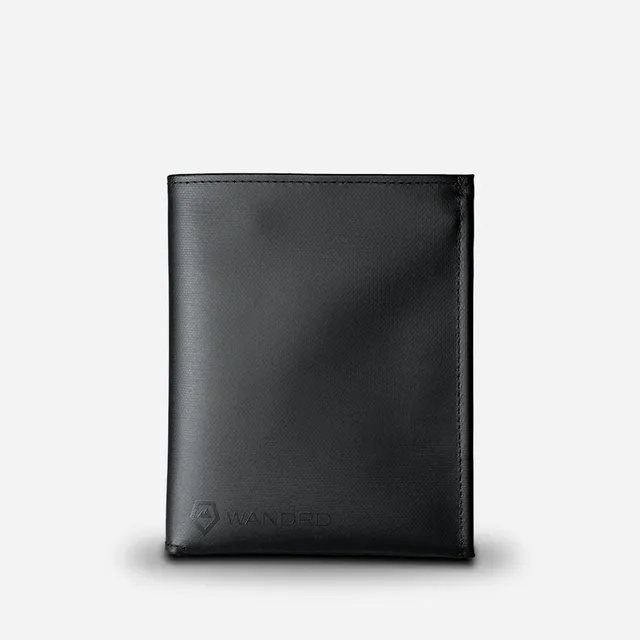 wandrd-transit-travel-wallet-reisegeldb-rse-airtag image 1