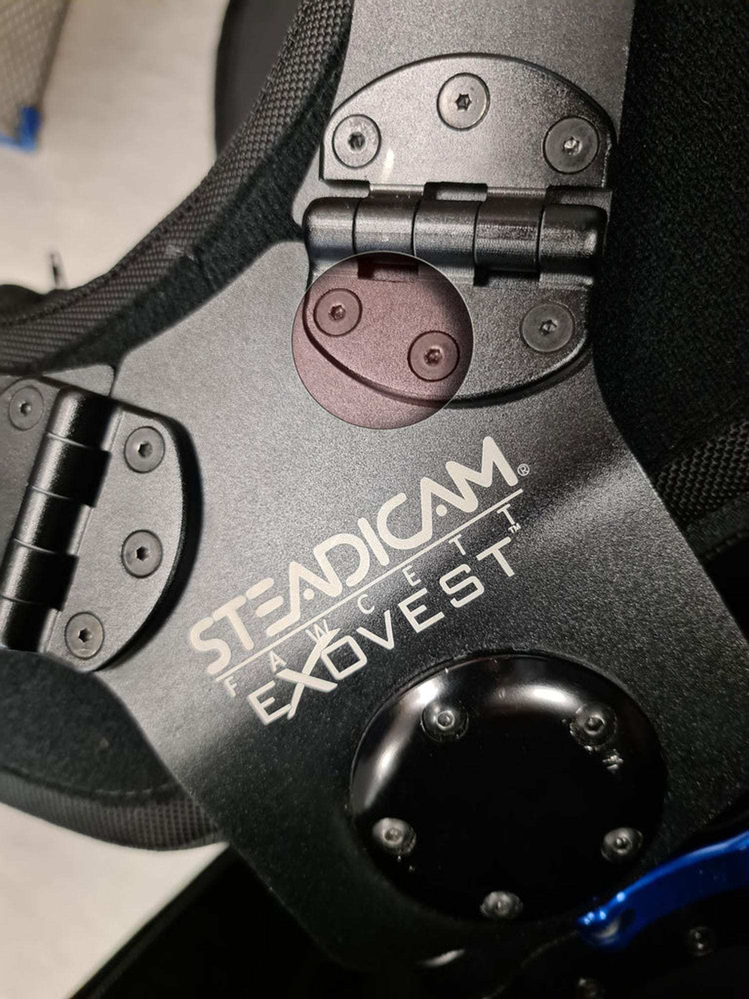 steadicam-exovest-aid-ersatzschrauben-set-first-aid-kit image 3
