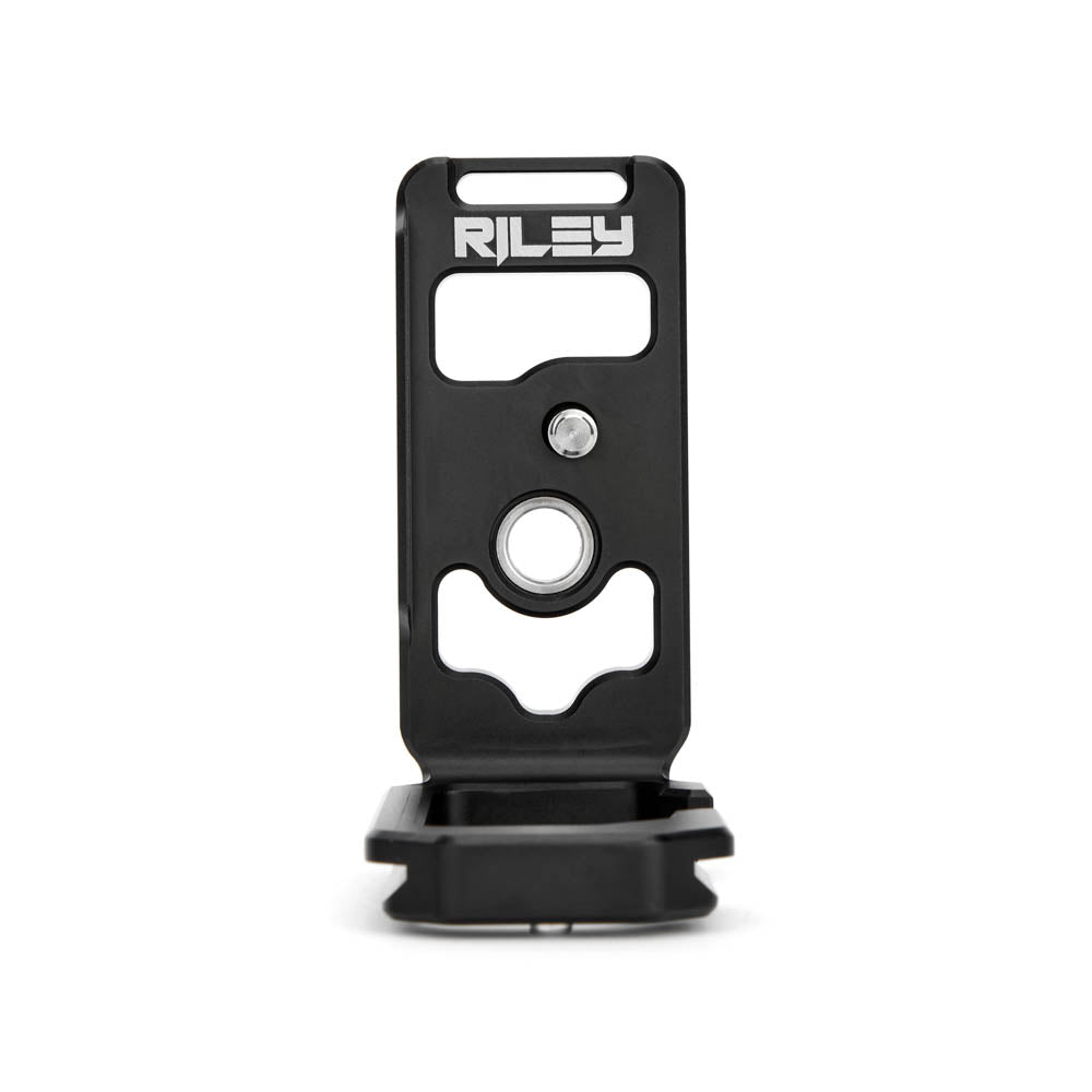 3-legged-thing-riley-l-winkel-canon-r7-arca-swiss-darkness image 5