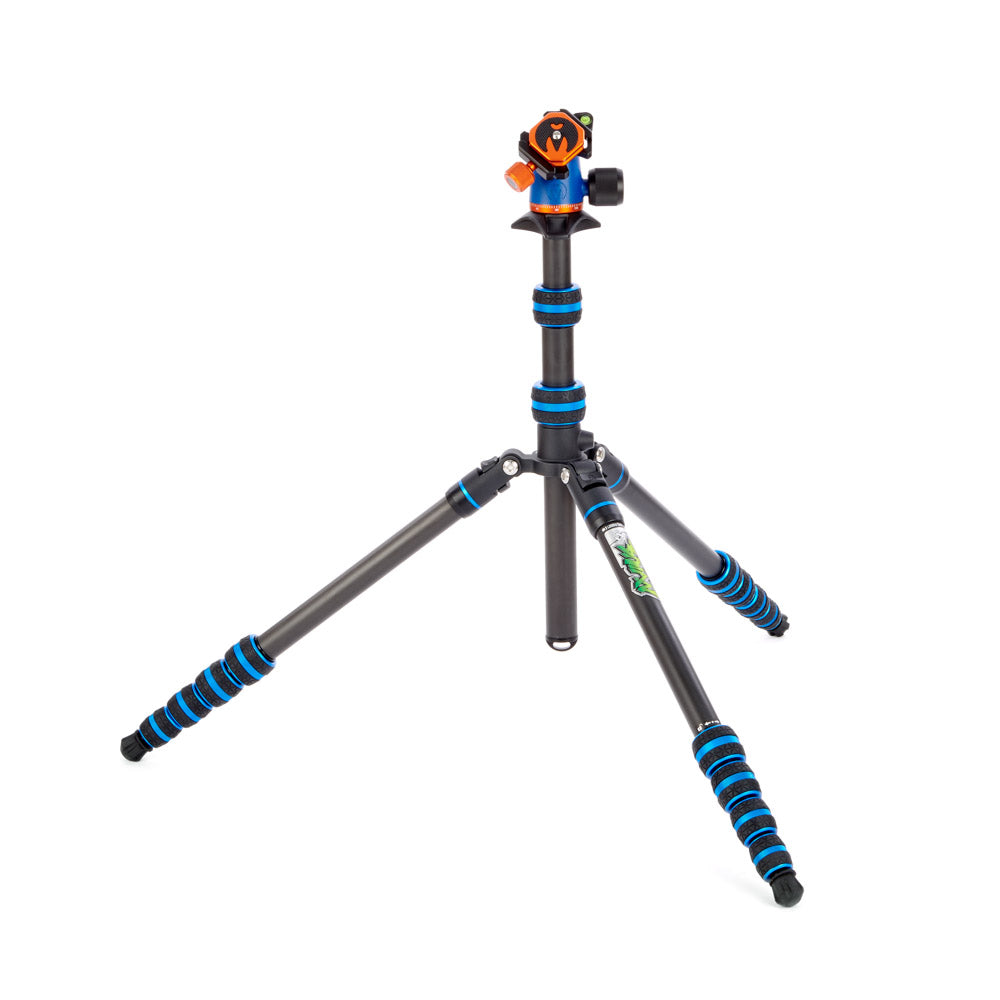 3-legged-thing-punks-brian-2-0-reisestativ-carbon-blau image 3